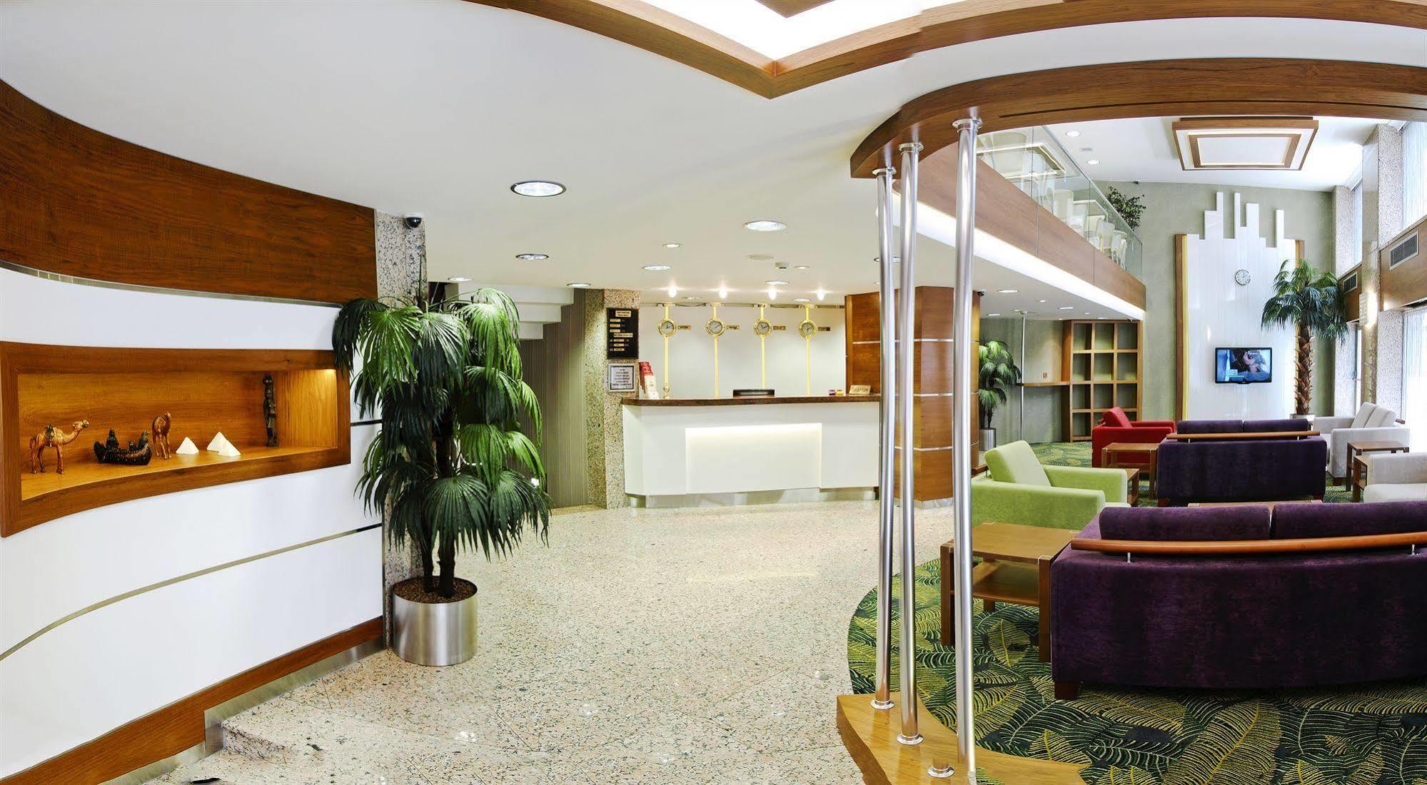 Bella Hotel 2*