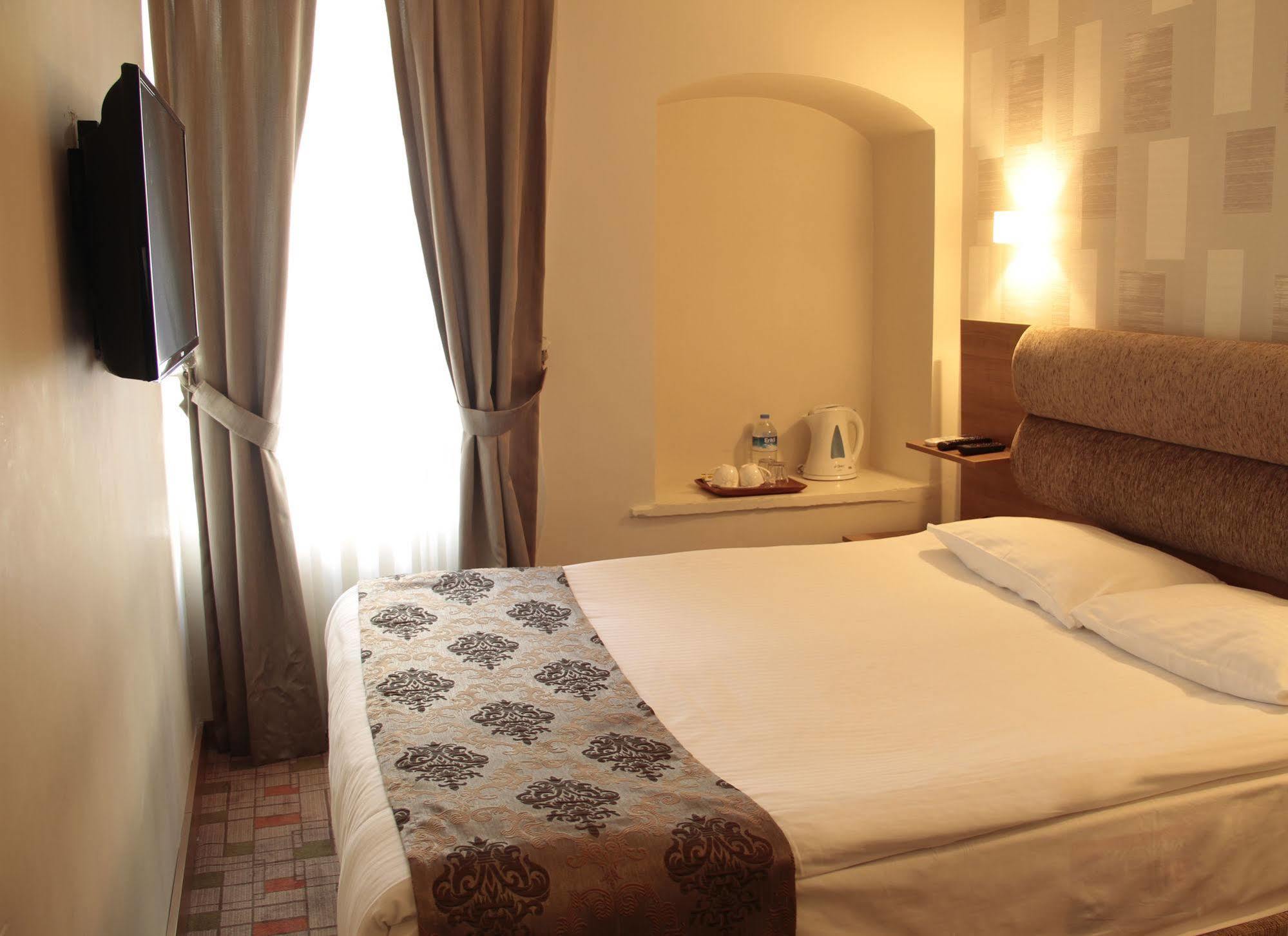 Hotel Serene 2*