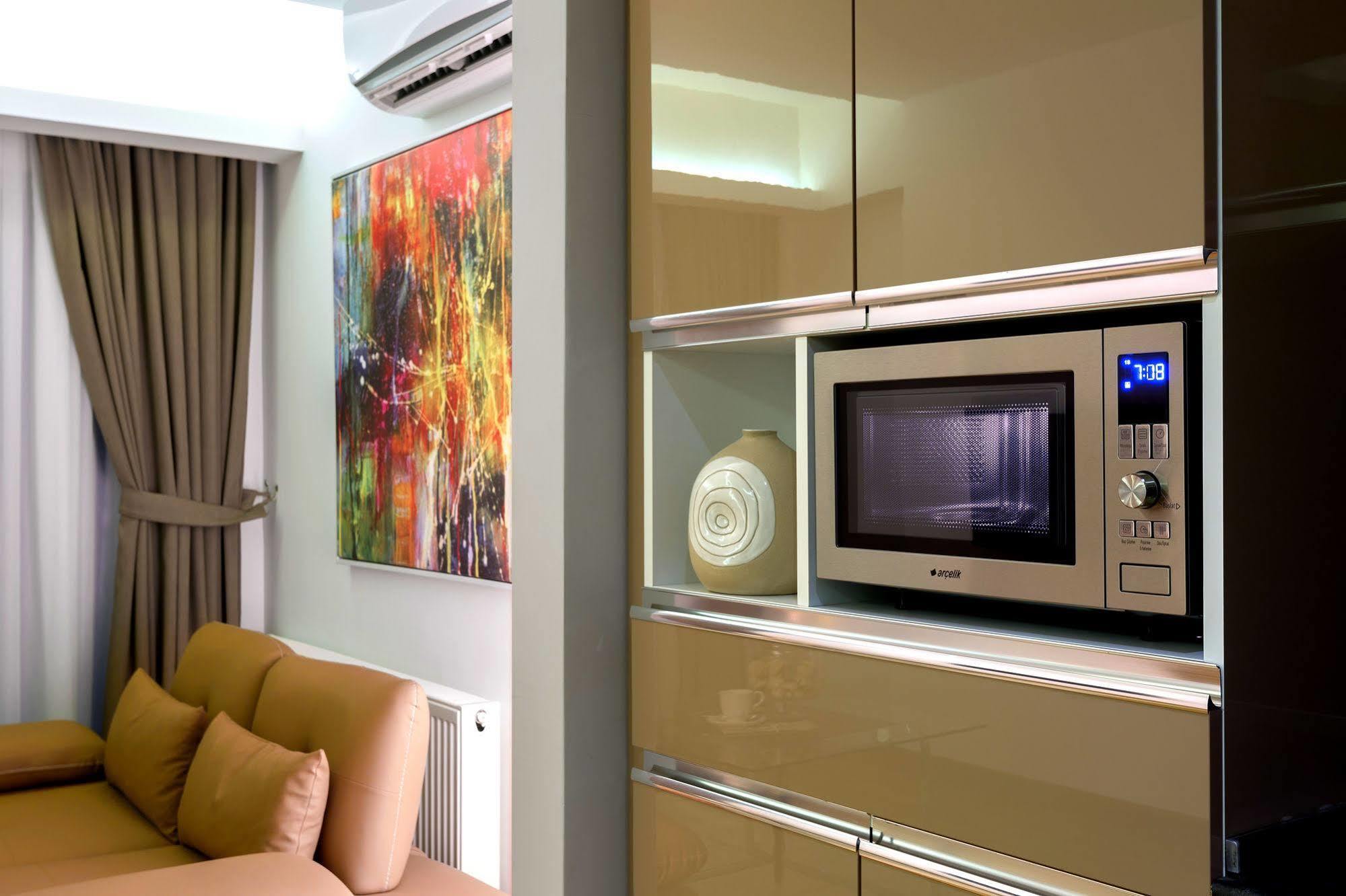 The Place Suit & Apartments
