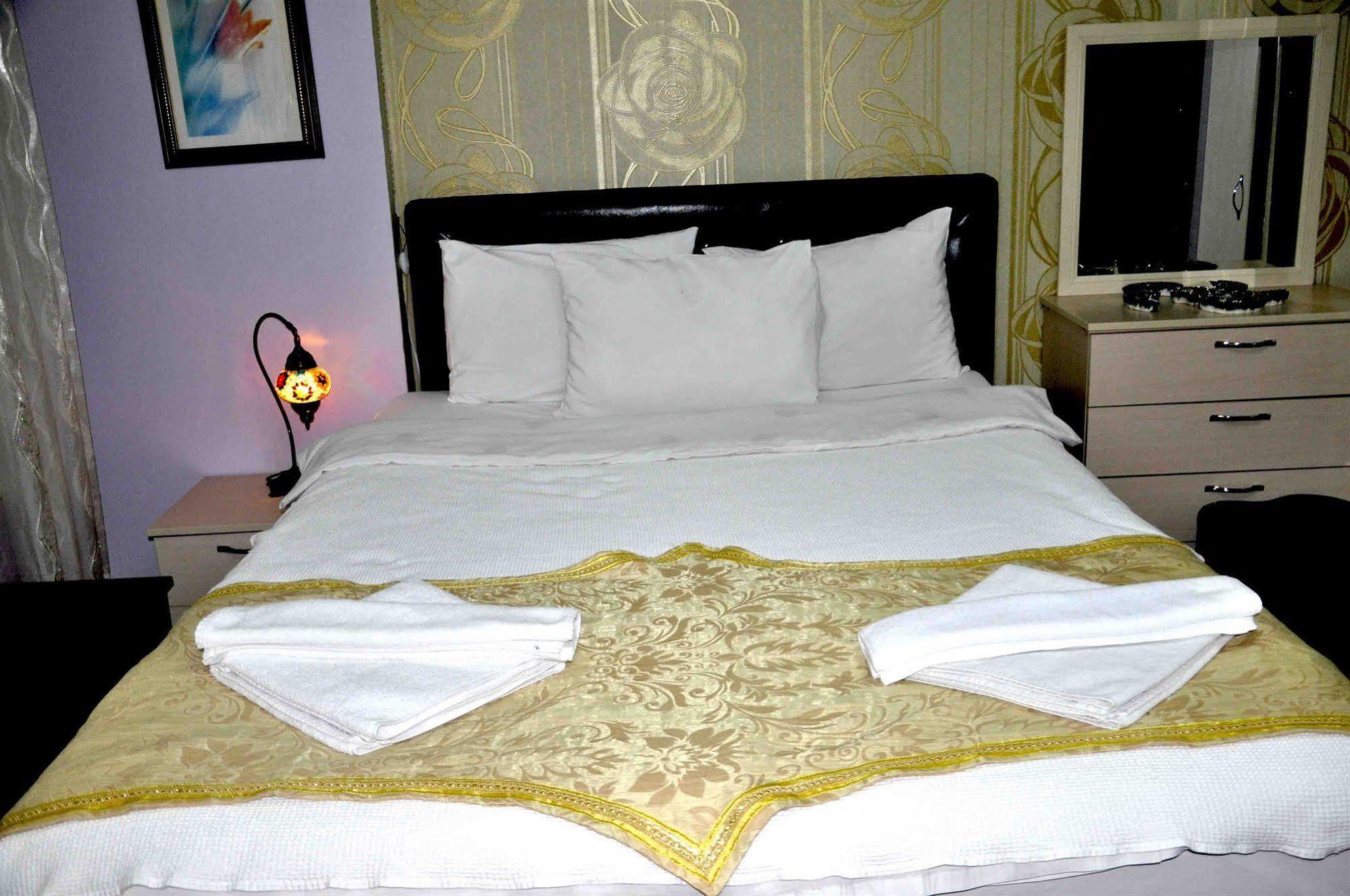 Caravan Palace Apart Aparthotel