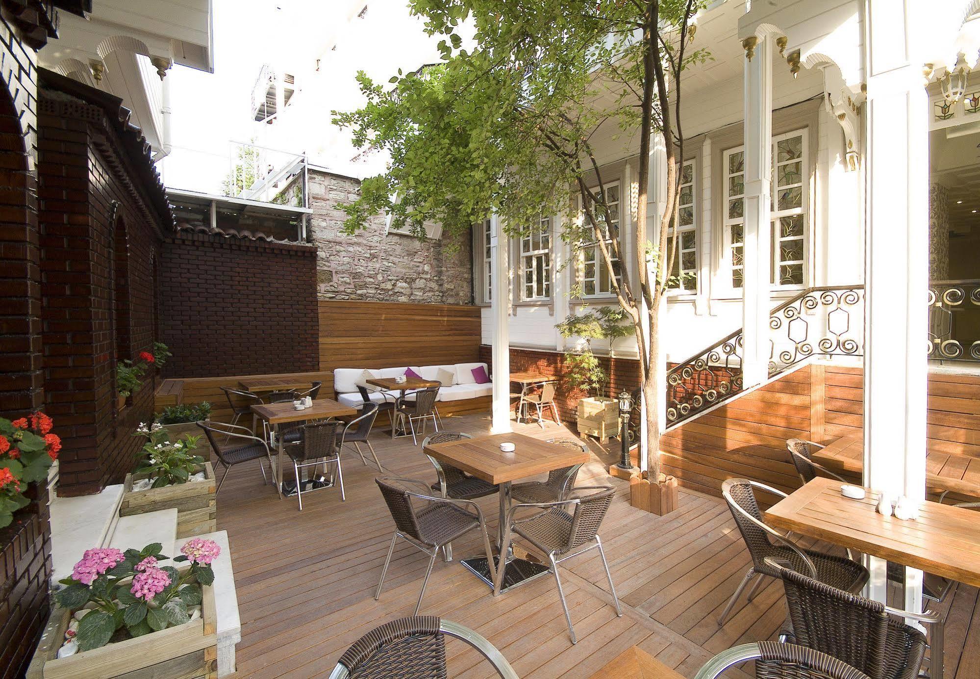 Hotel Avicenna Sultanahmet 4*
