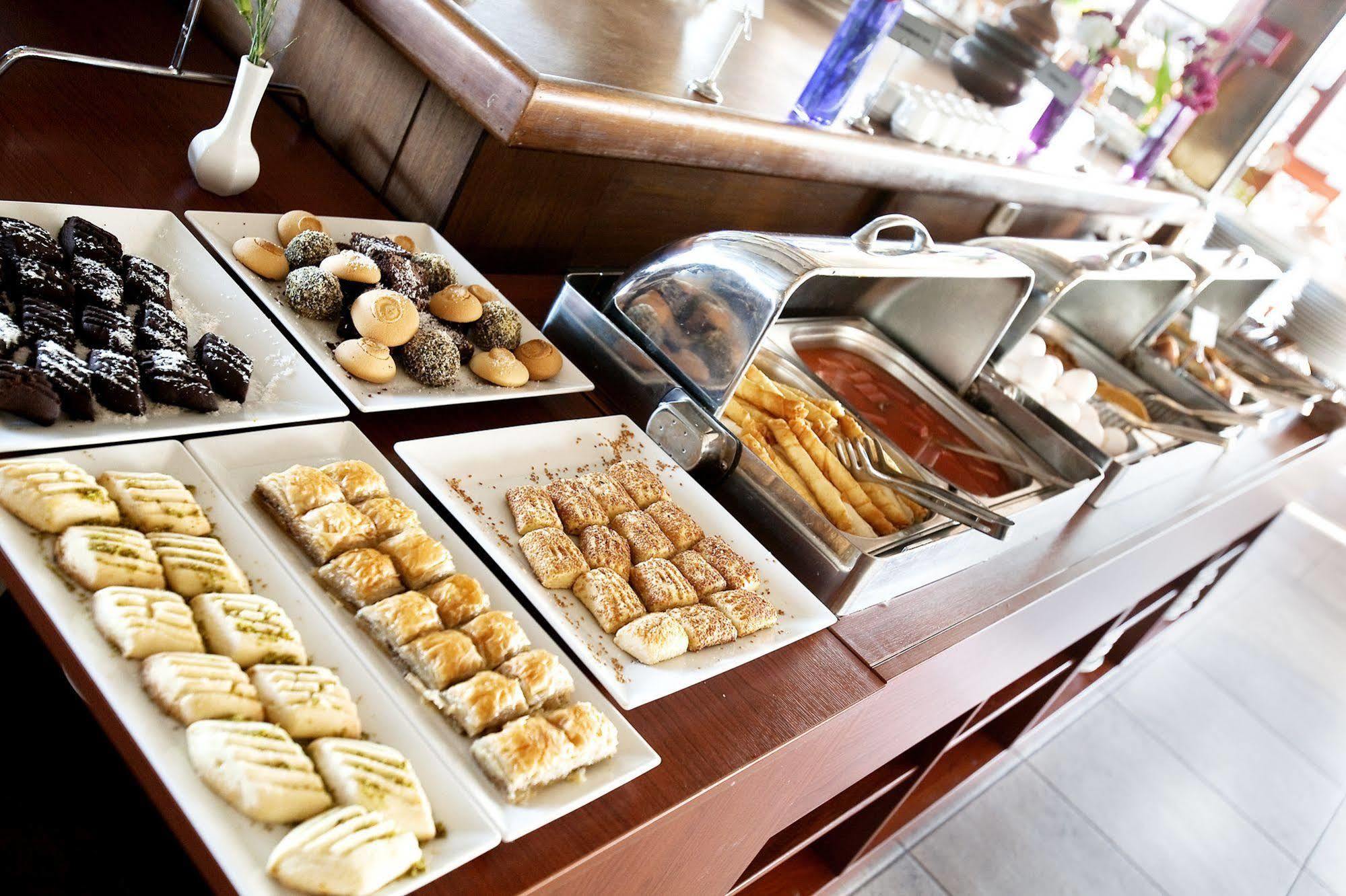 Azade Hotel