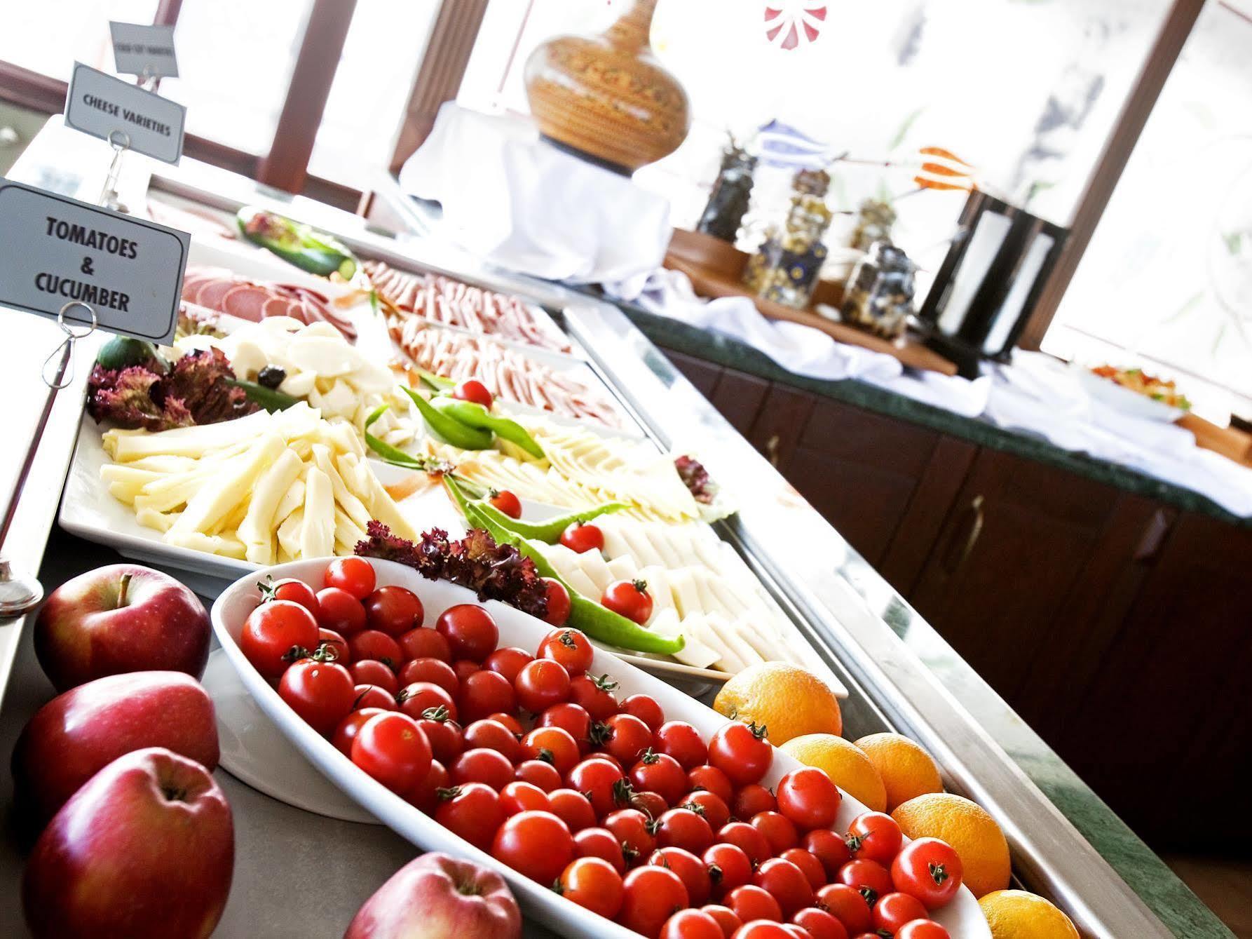 Hotel Azade