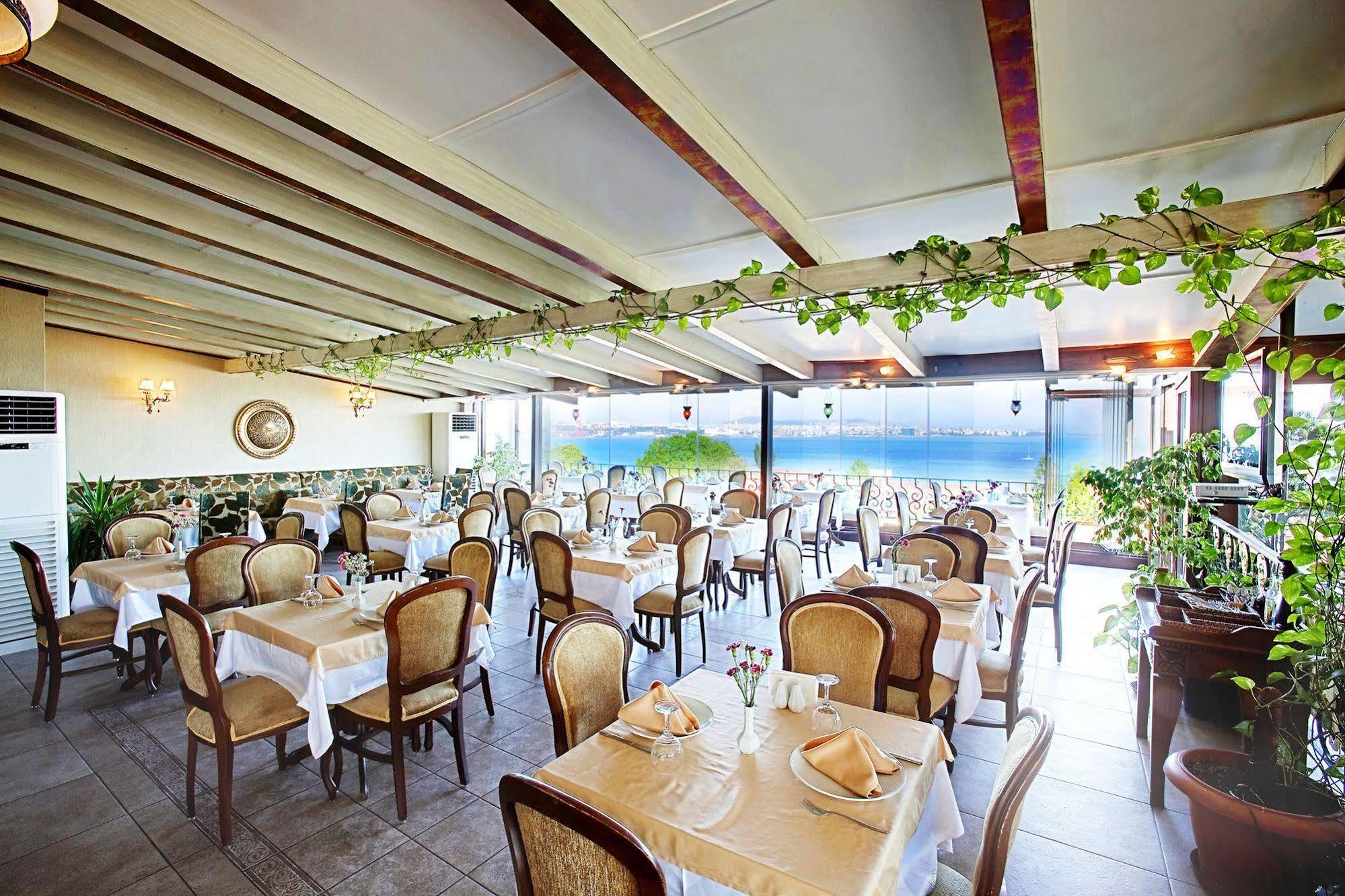 Hotel Azade