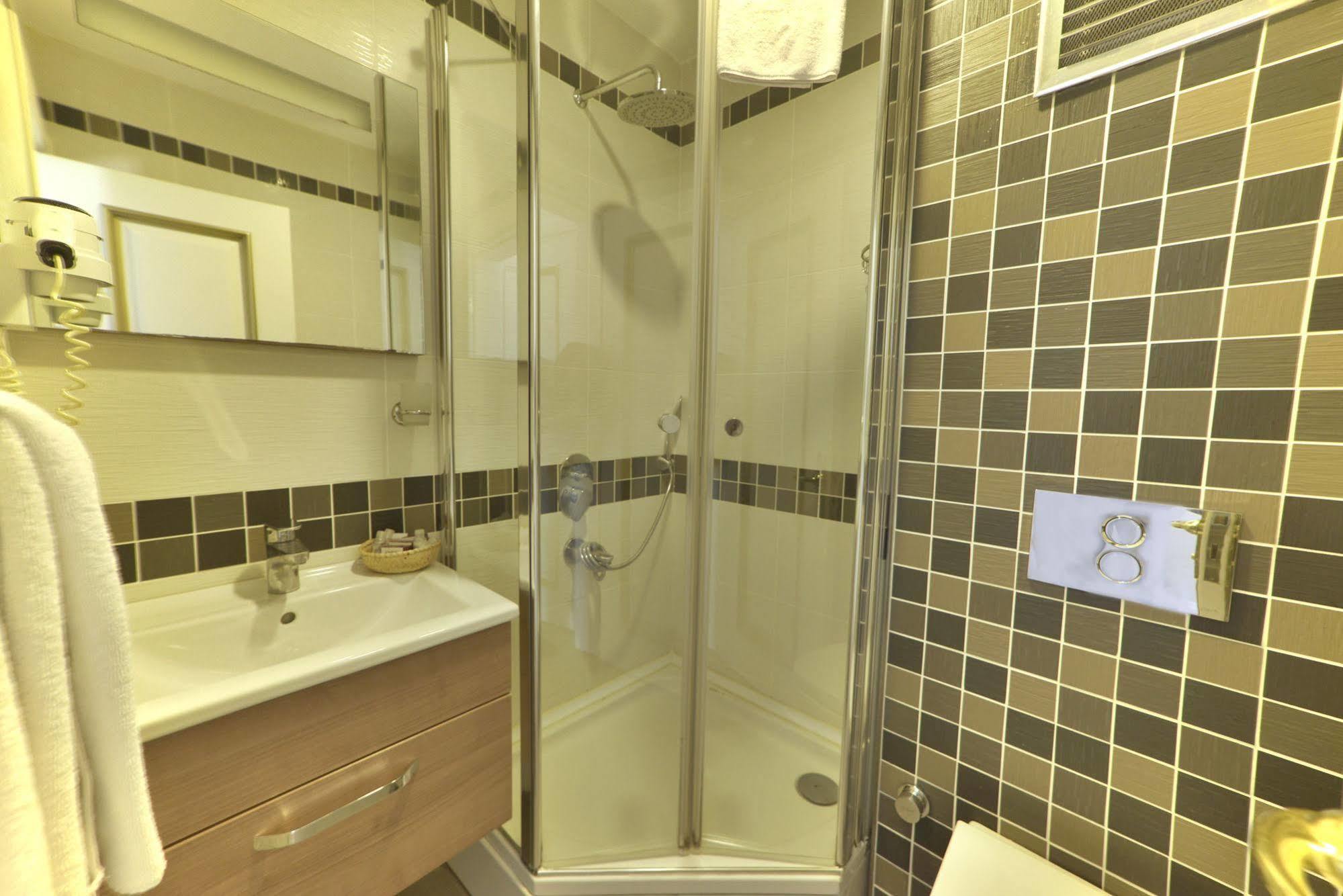 Otel Sarnic Premier
