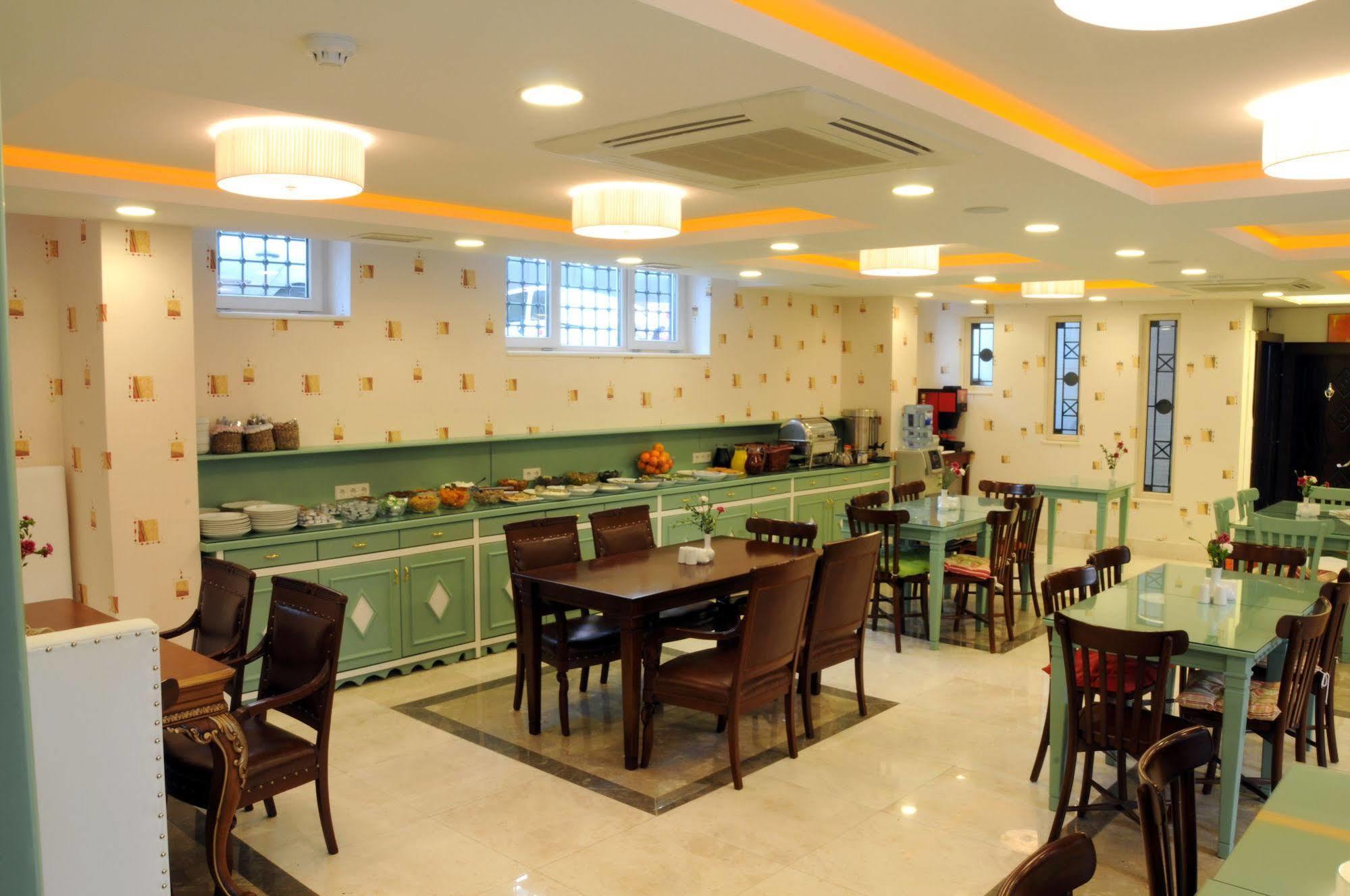 Otel Sarnic Premier 4*