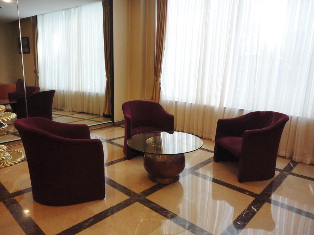 Aden Hotel 3*