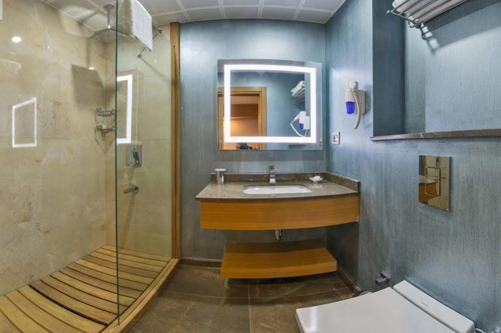Bisetun Otel 4*