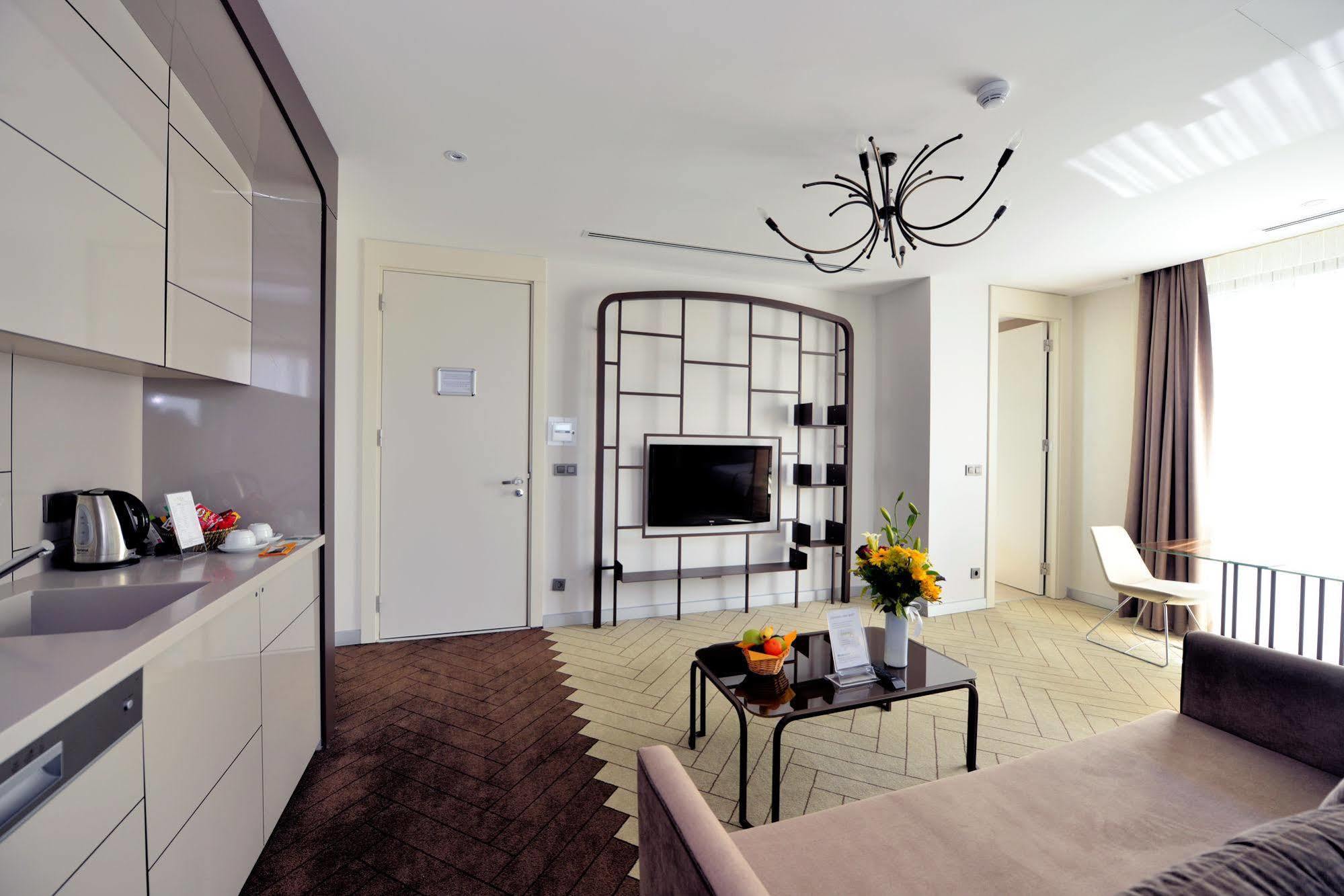 L'onde Business Aparthotel 4*