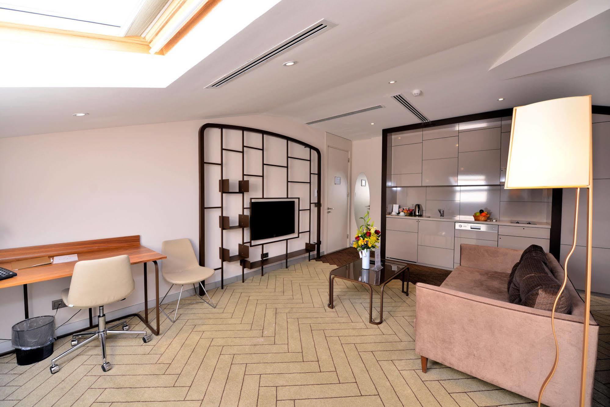 L'onde Business Aparthotel 4*