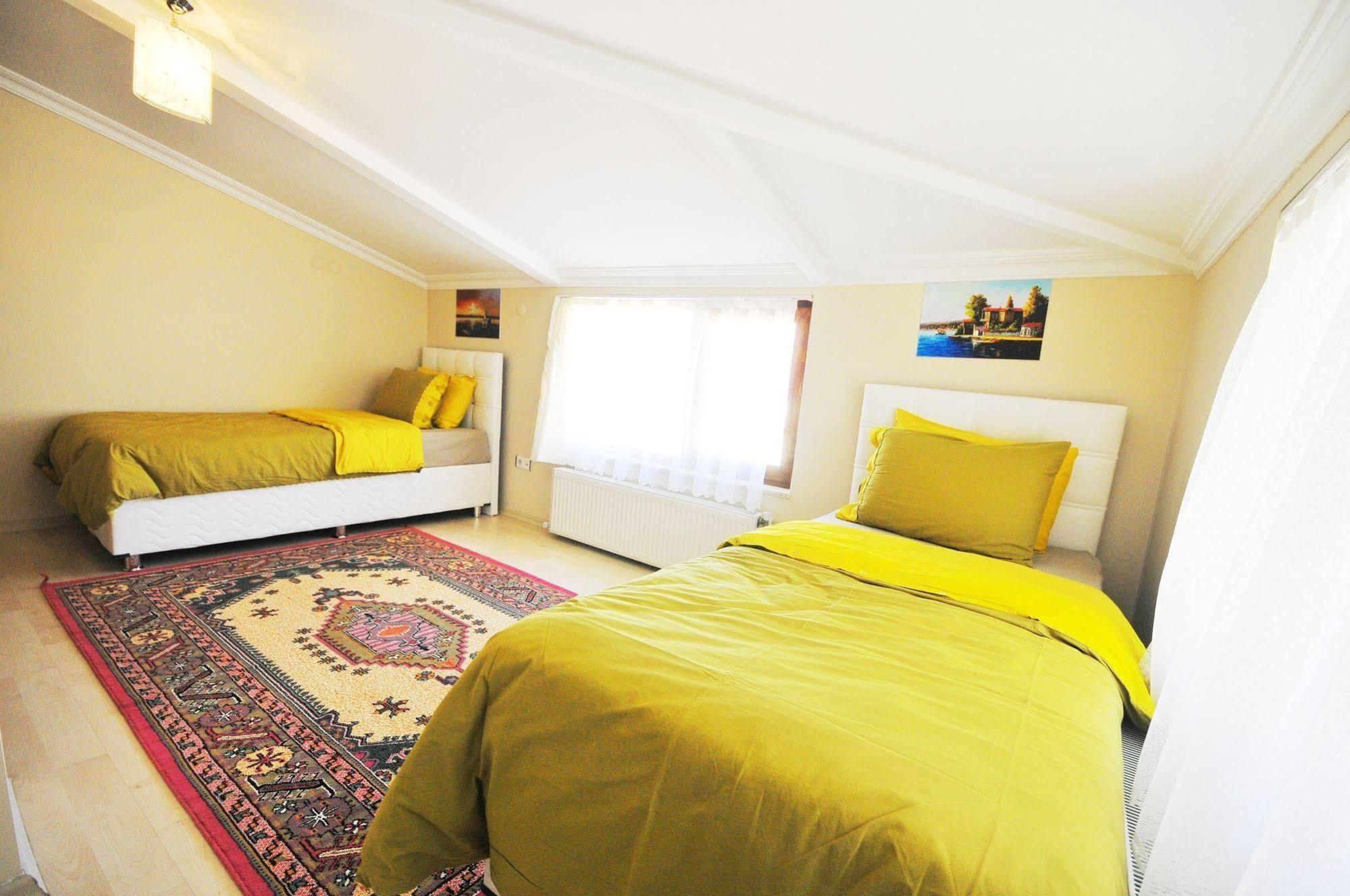 Point Aparthotel 2*