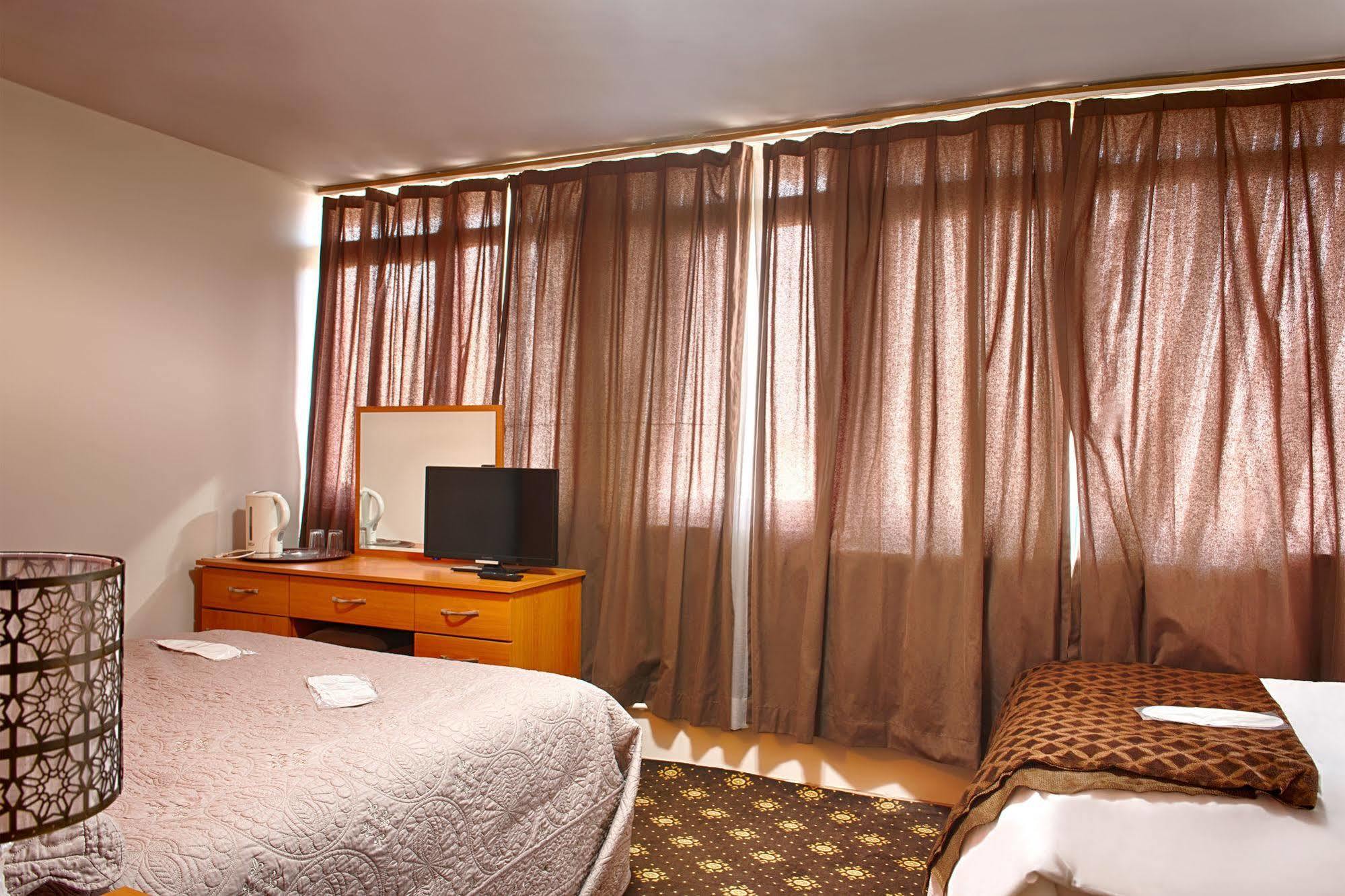 Akdeniz Otel