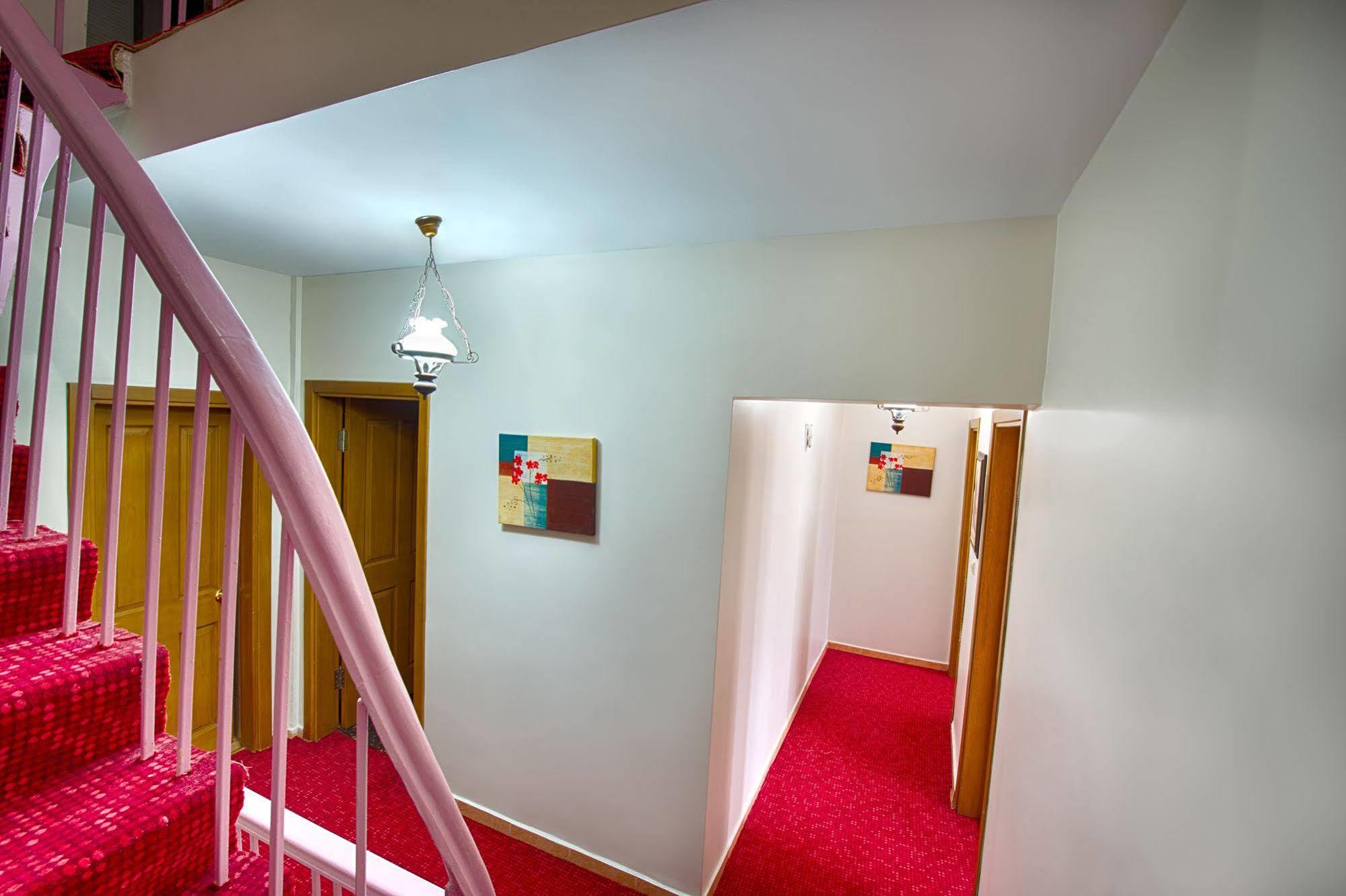 Akdeniz Otel 3*