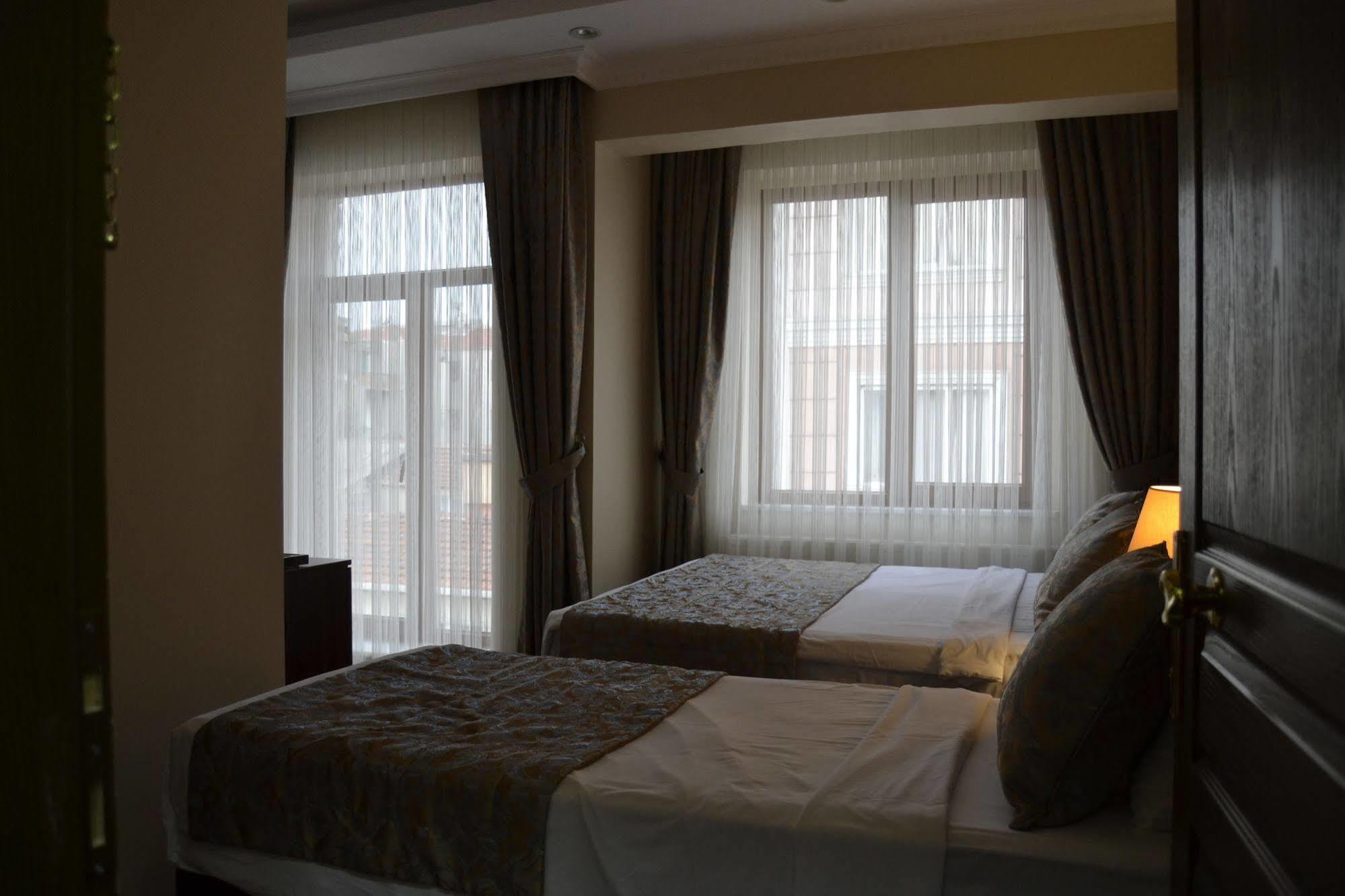 Hotel Stone Art