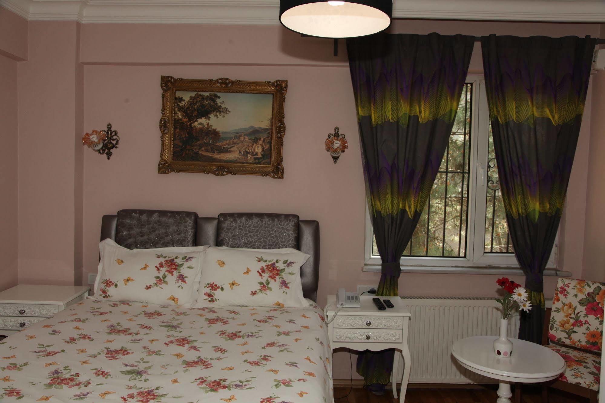 Oda ve Kahvaltı Yesim Suites 3*