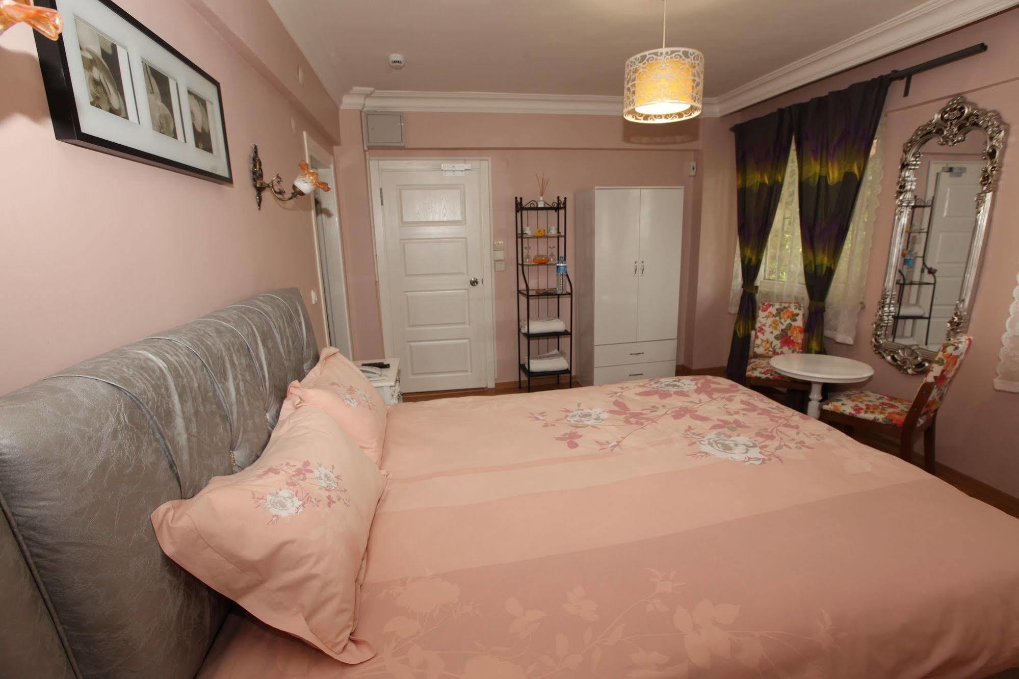 Oda ve Kahvaltı Yesim Suites 3*