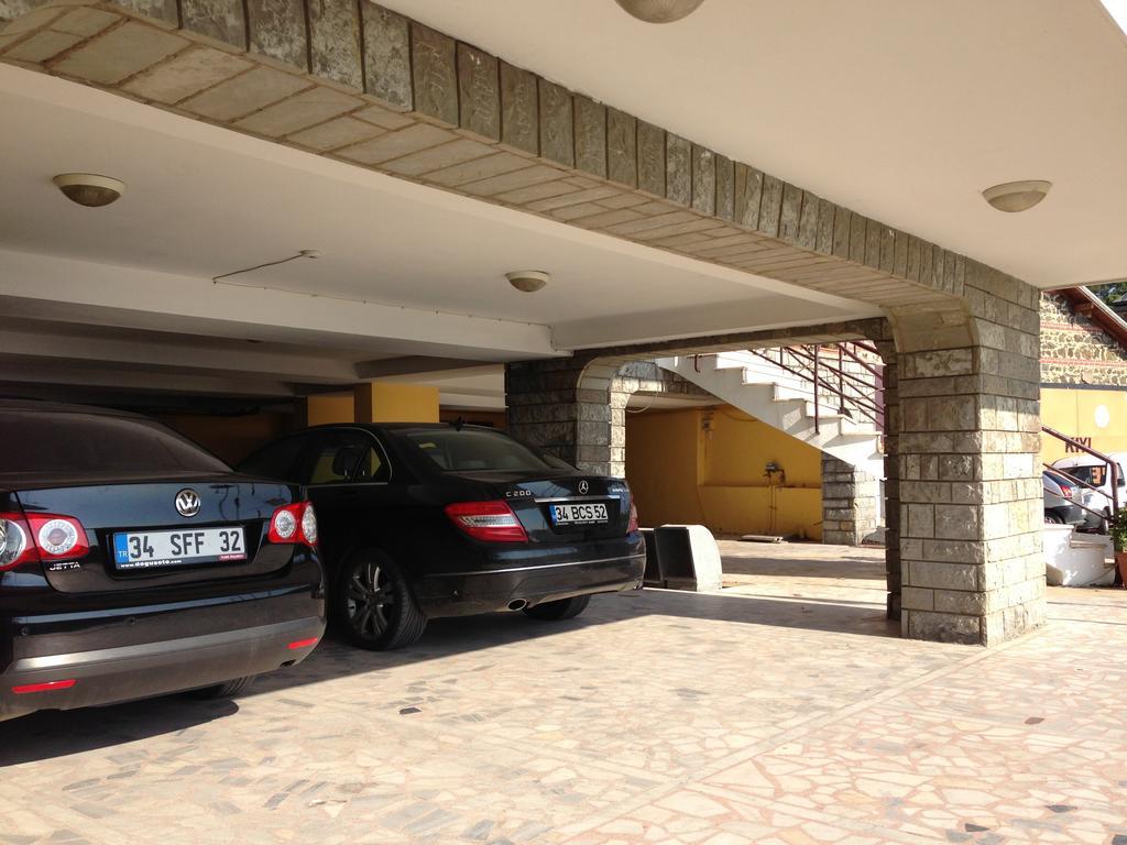 Yali Hotel 2*