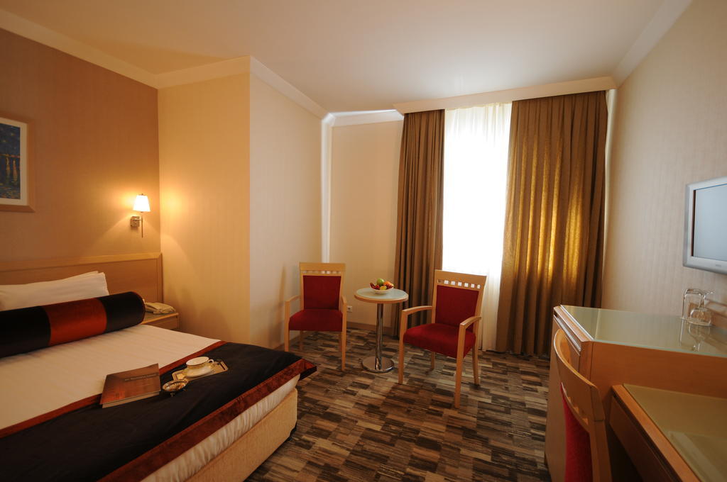 Sv Business Taksim Hotel 4*