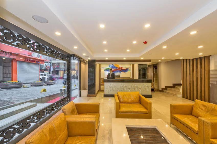 Darkmen Otel 3*