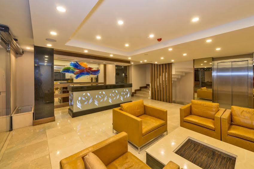 Darkmen Otel