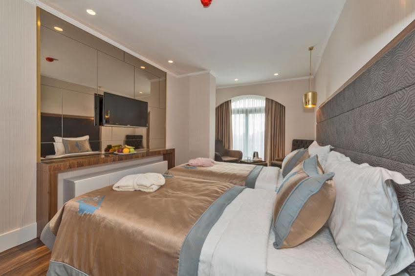 Darkmen Otel 3*