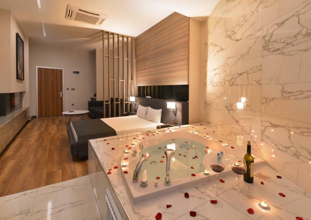 Nish & 3* Istanbul