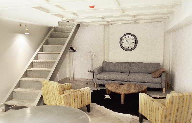 Chiconomy Apartment *