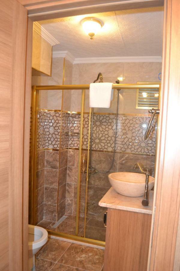 Aparthotel La Casa 2*