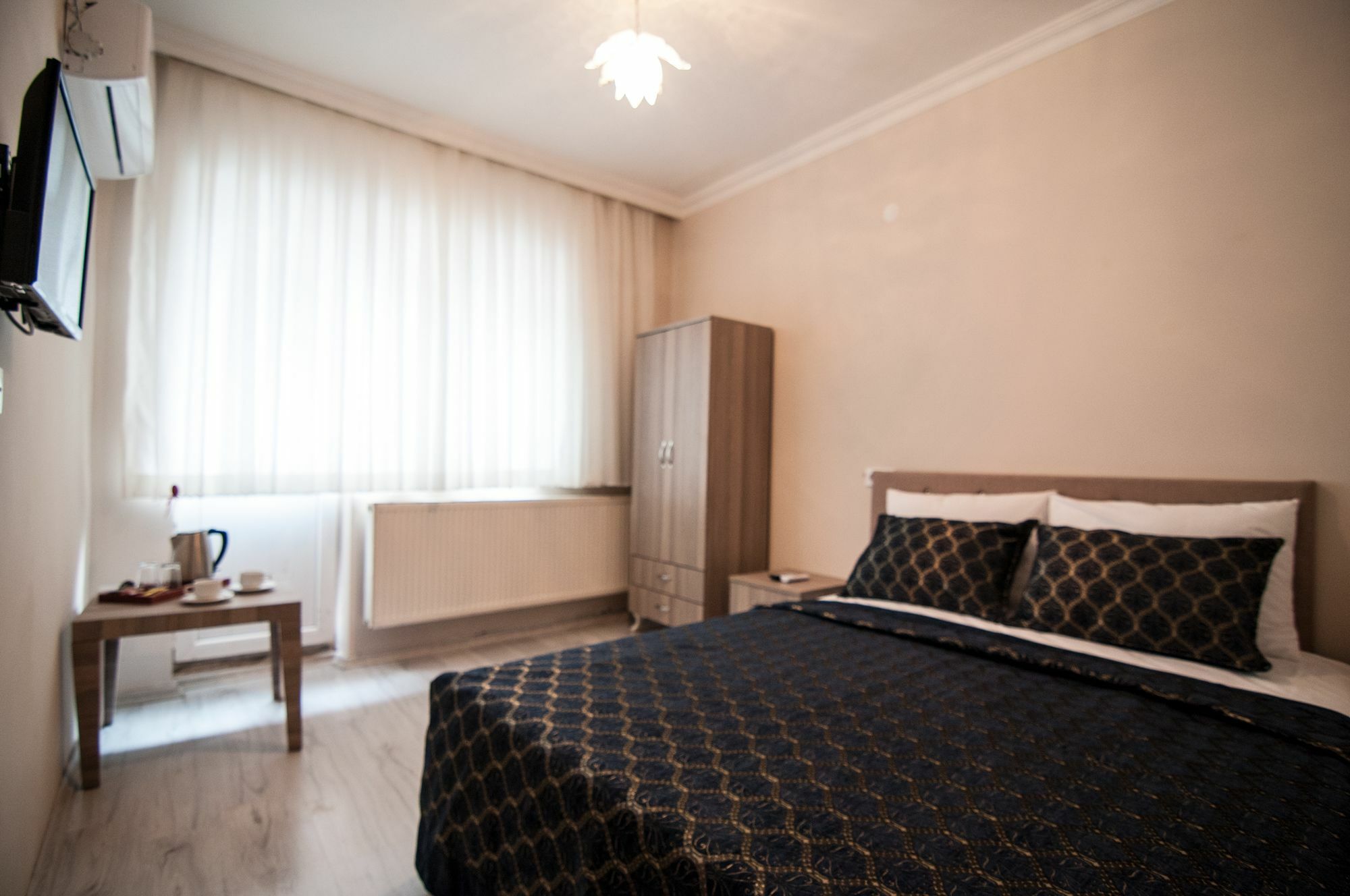 Hotel Estambul 3*
