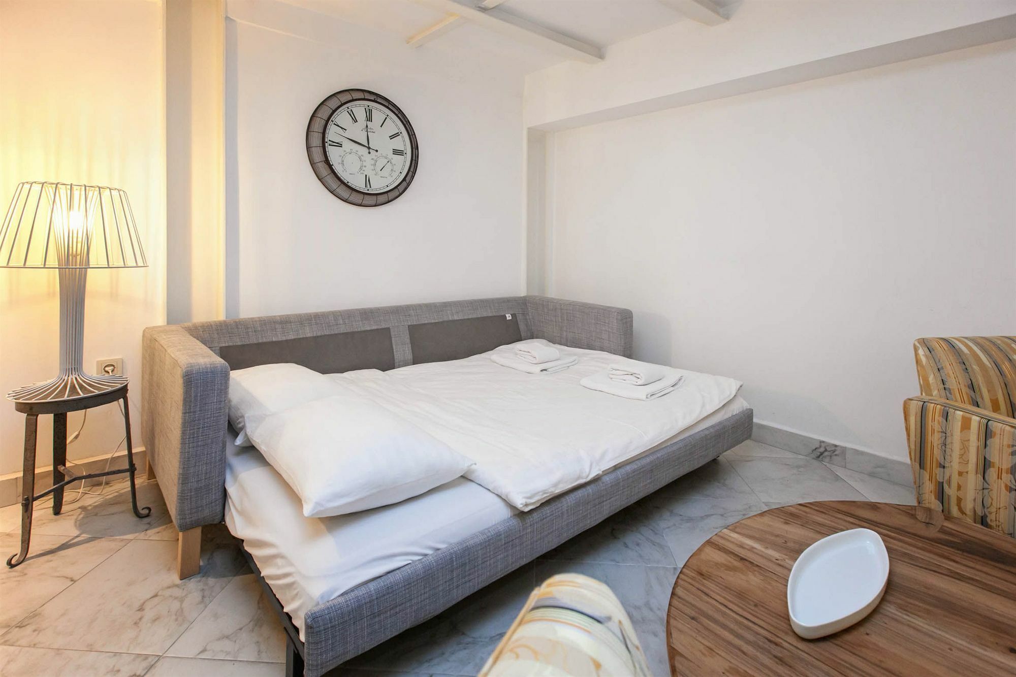 Apartment Chiconomy