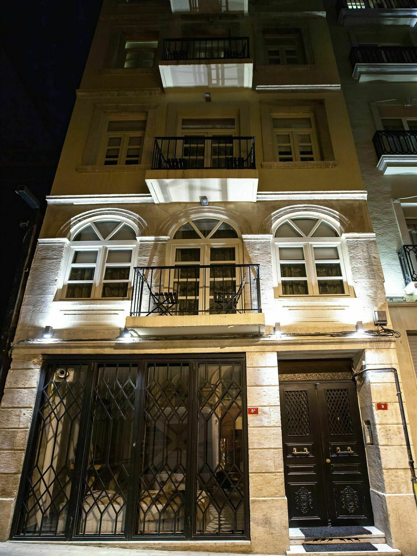Chiconomy Apartment *