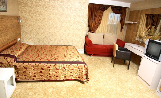 Hotel Golden Hill