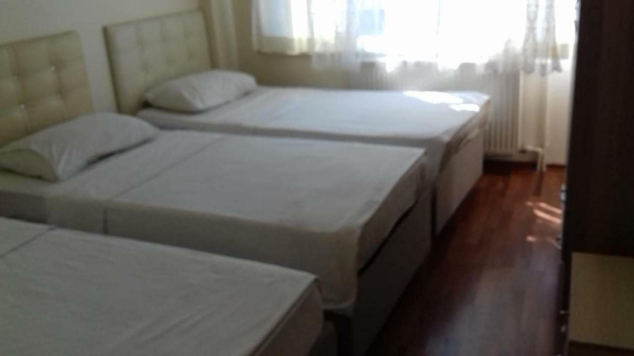 Eda's Apartment *