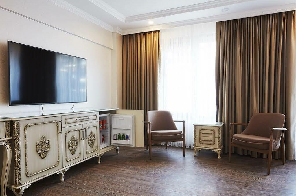 Almadina 3*