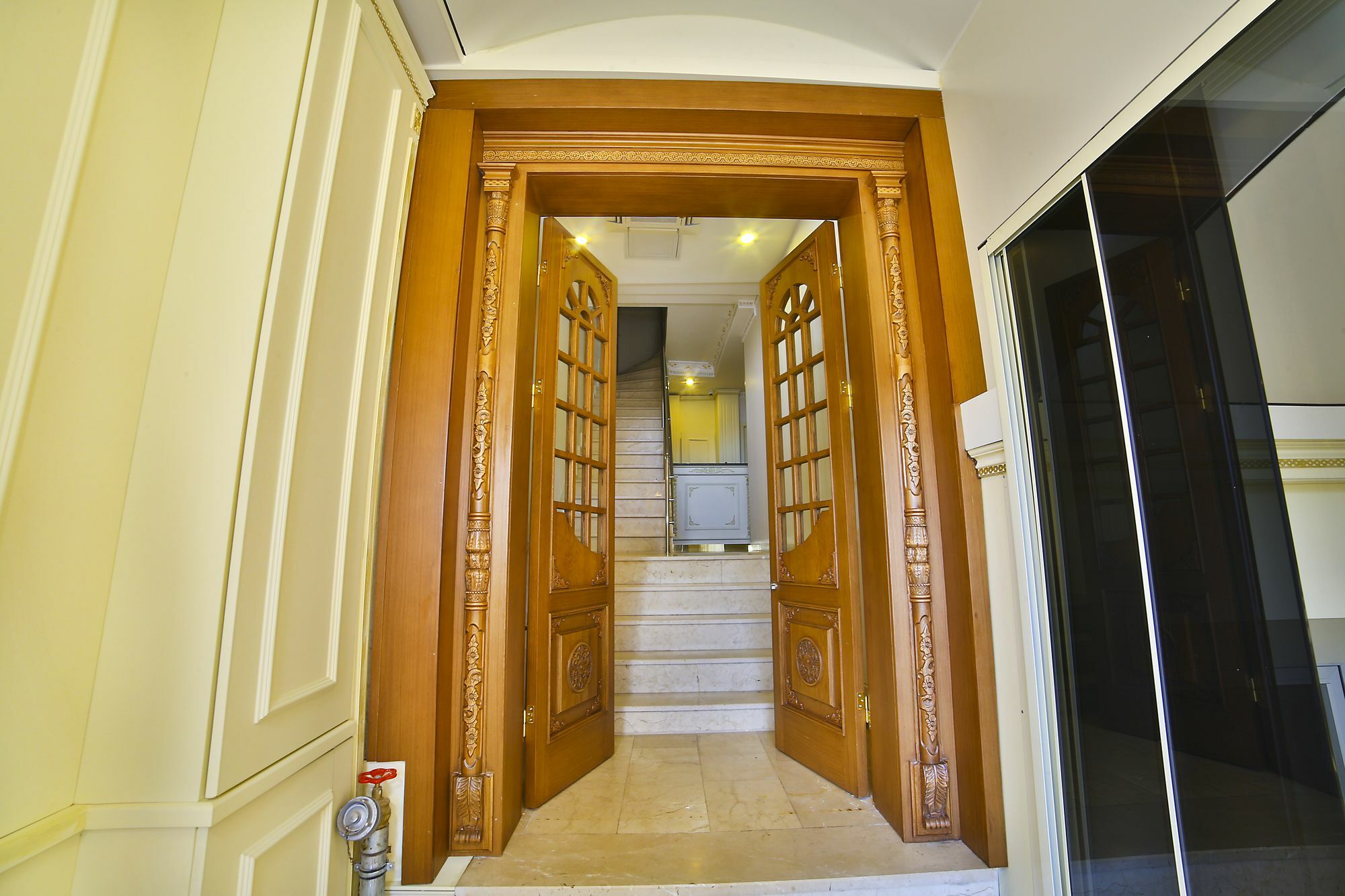 Nayla Palace 2*