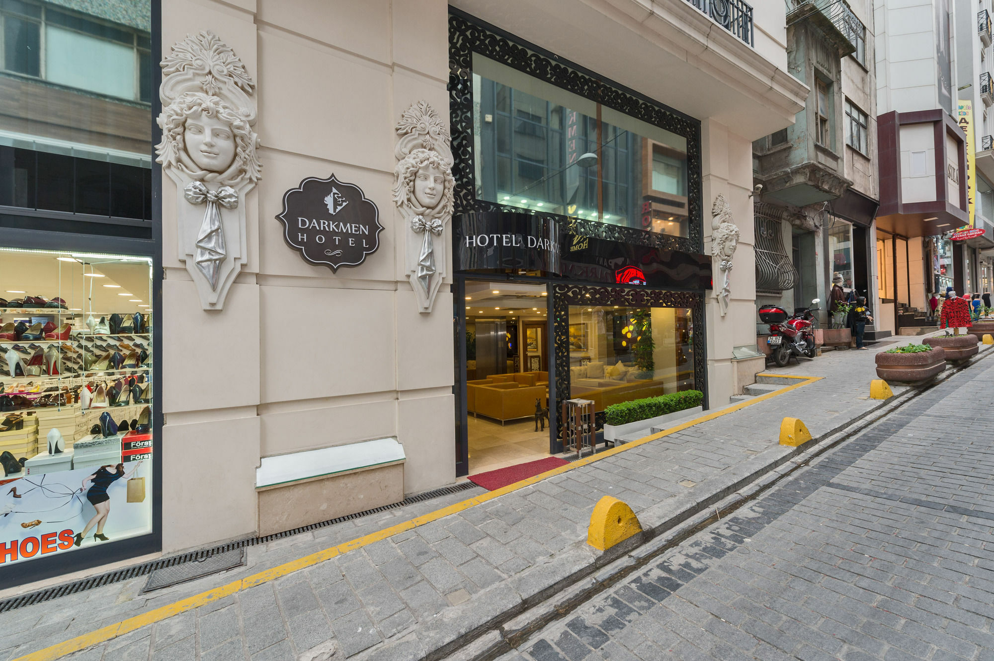 Otel Darkmen