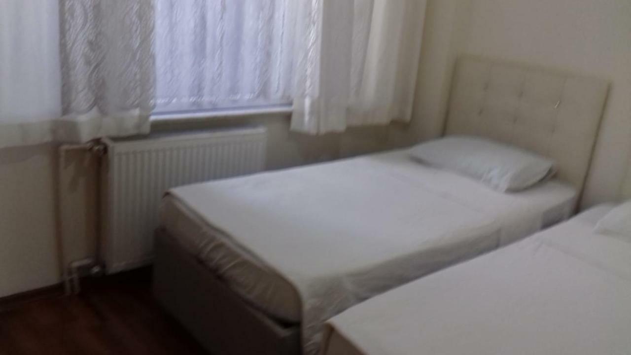Eda's Apartment *