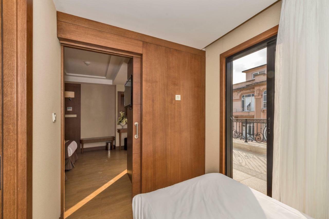 Viore Hotel 3*