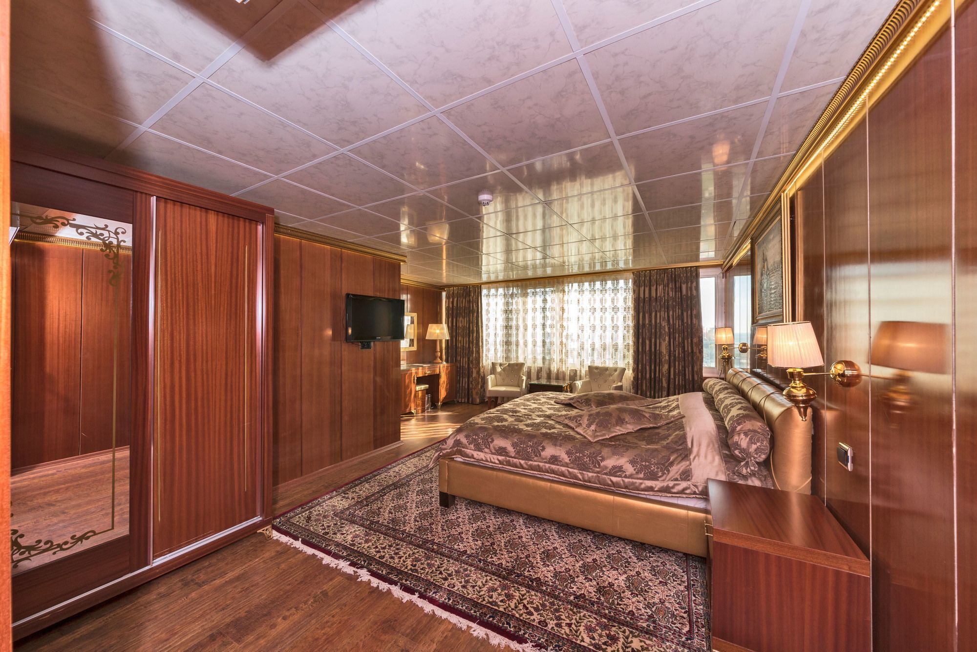 Cevheris 4*