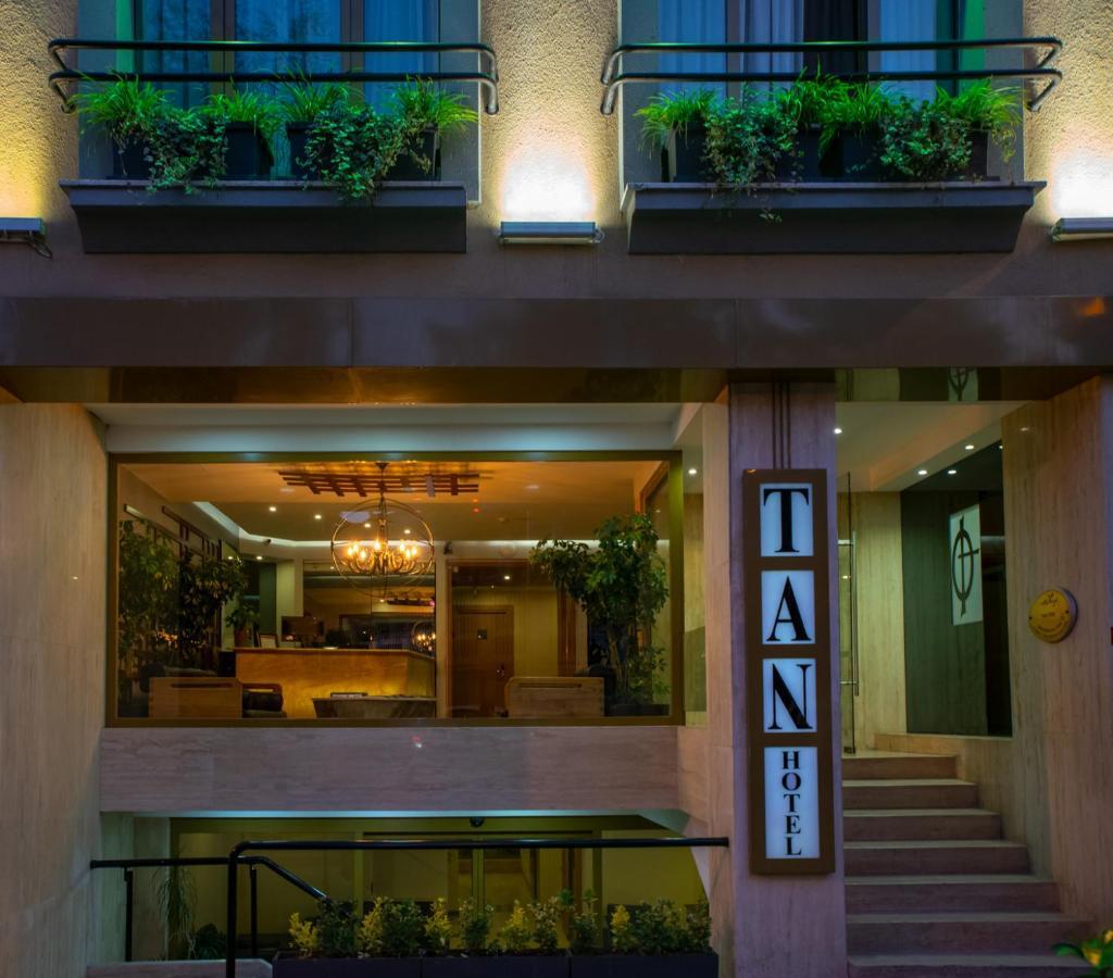 Hotel Tan - Special Category