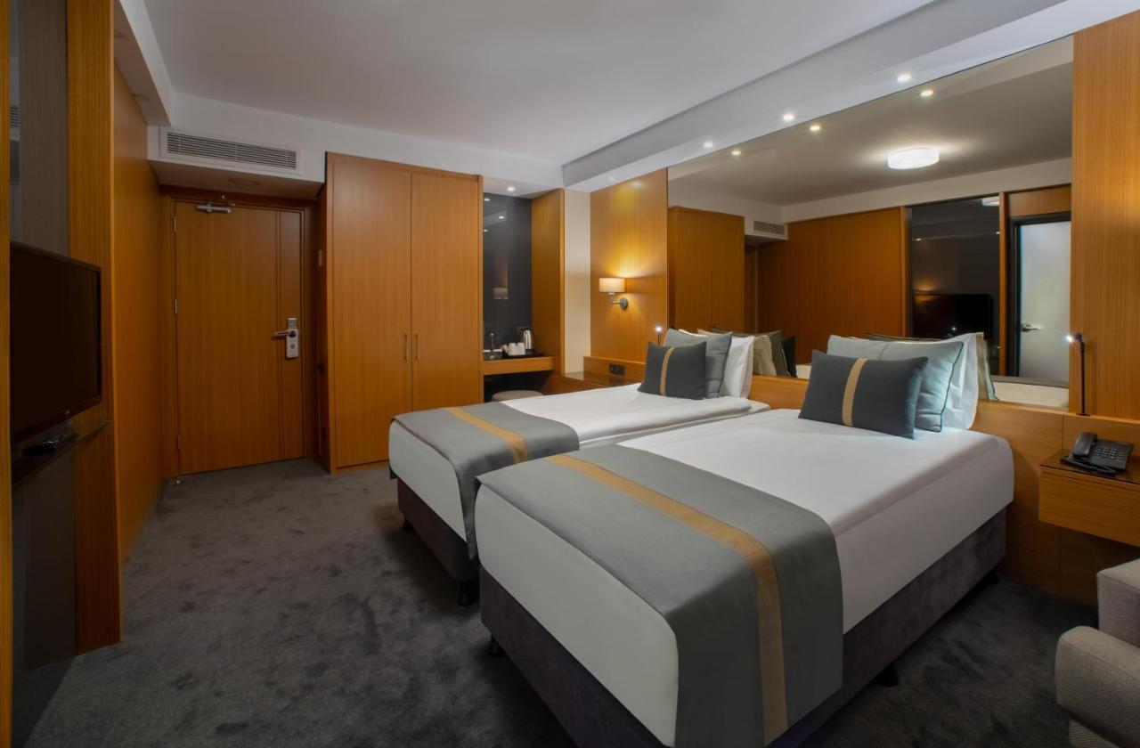 Tan - Special Category Hotel 4*