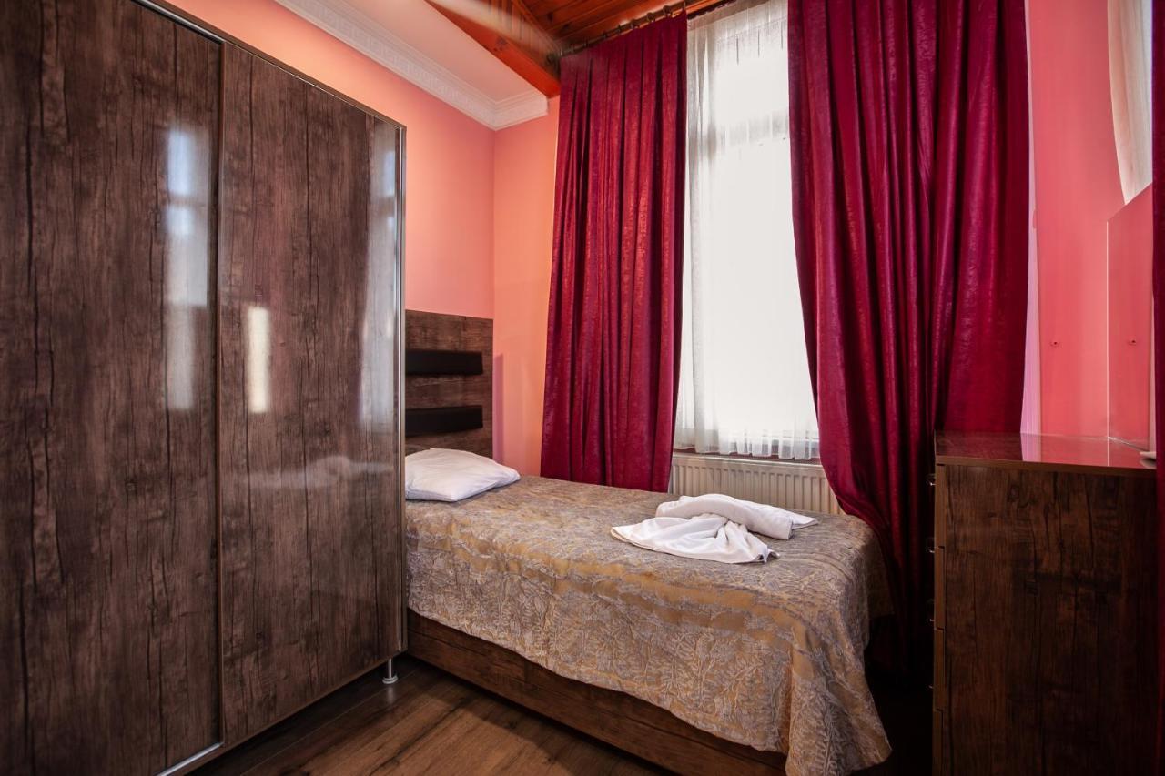 Lale Sultan Apartment
