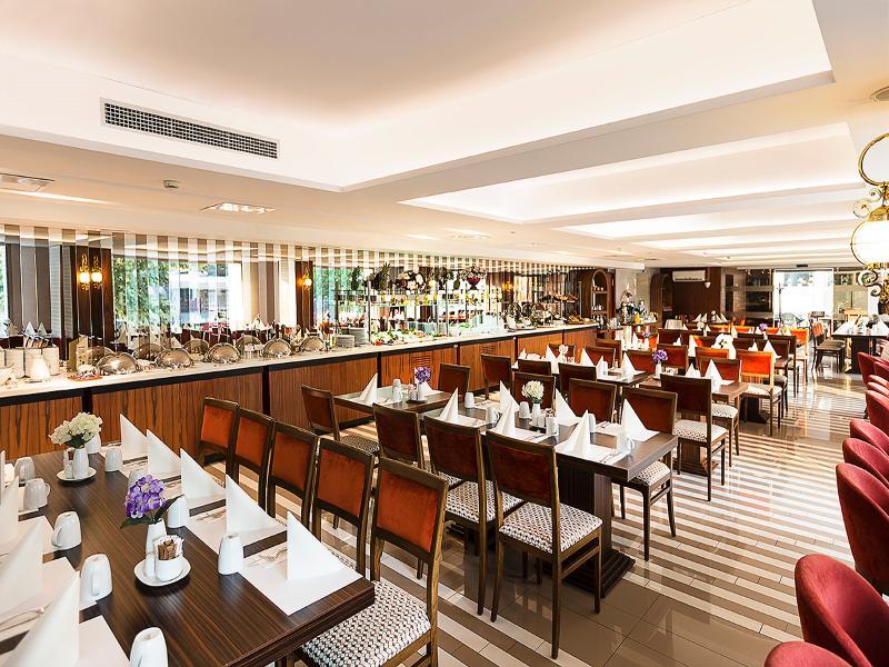 Hotel Vogue Supreme 5*