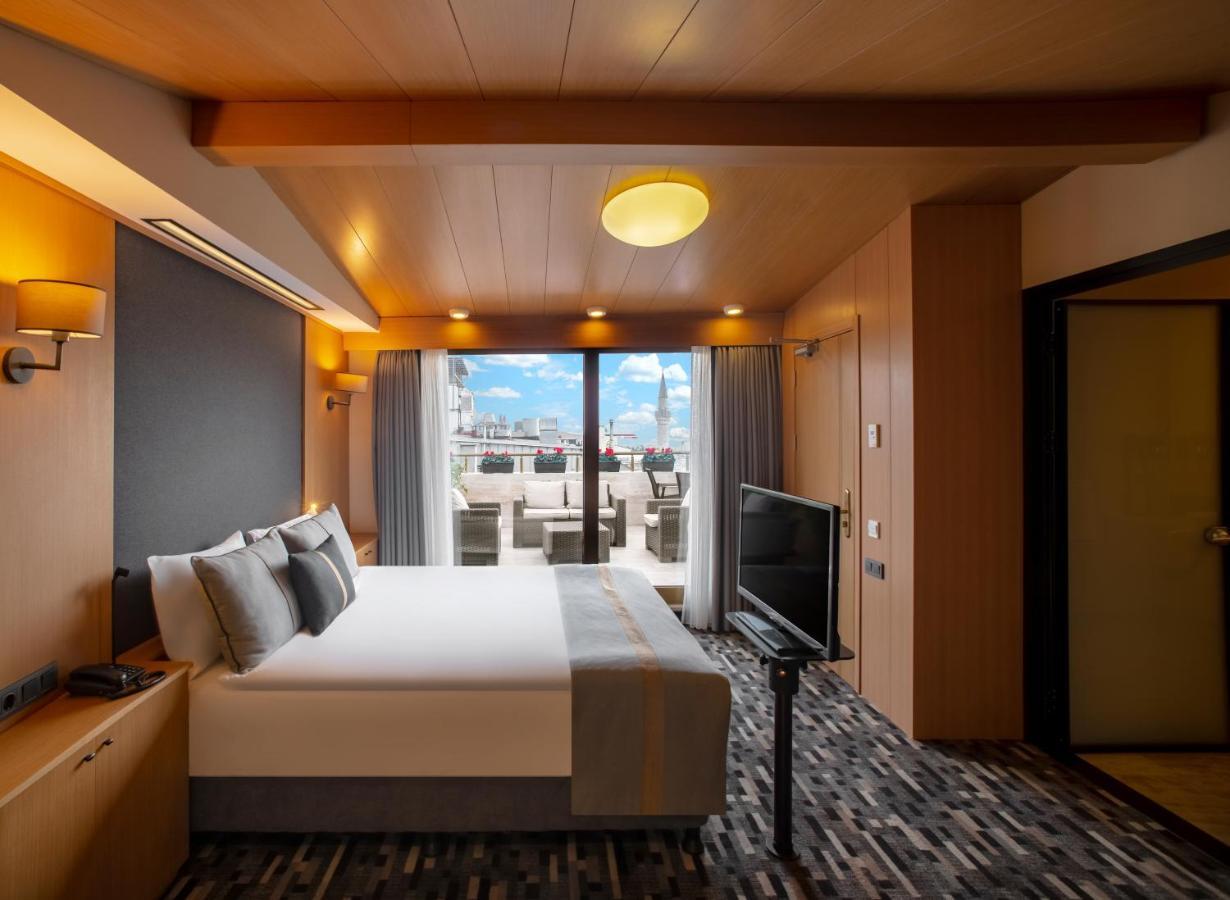 Hotel Tan - Special Category