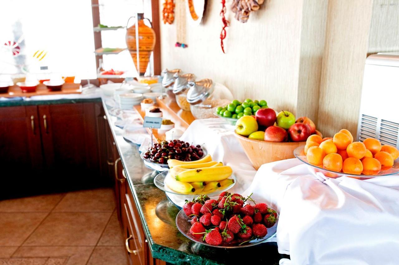 Azade Hotel 4*