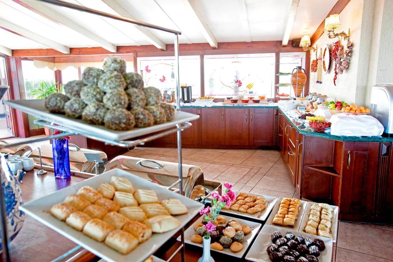 Azade Hotel 4*