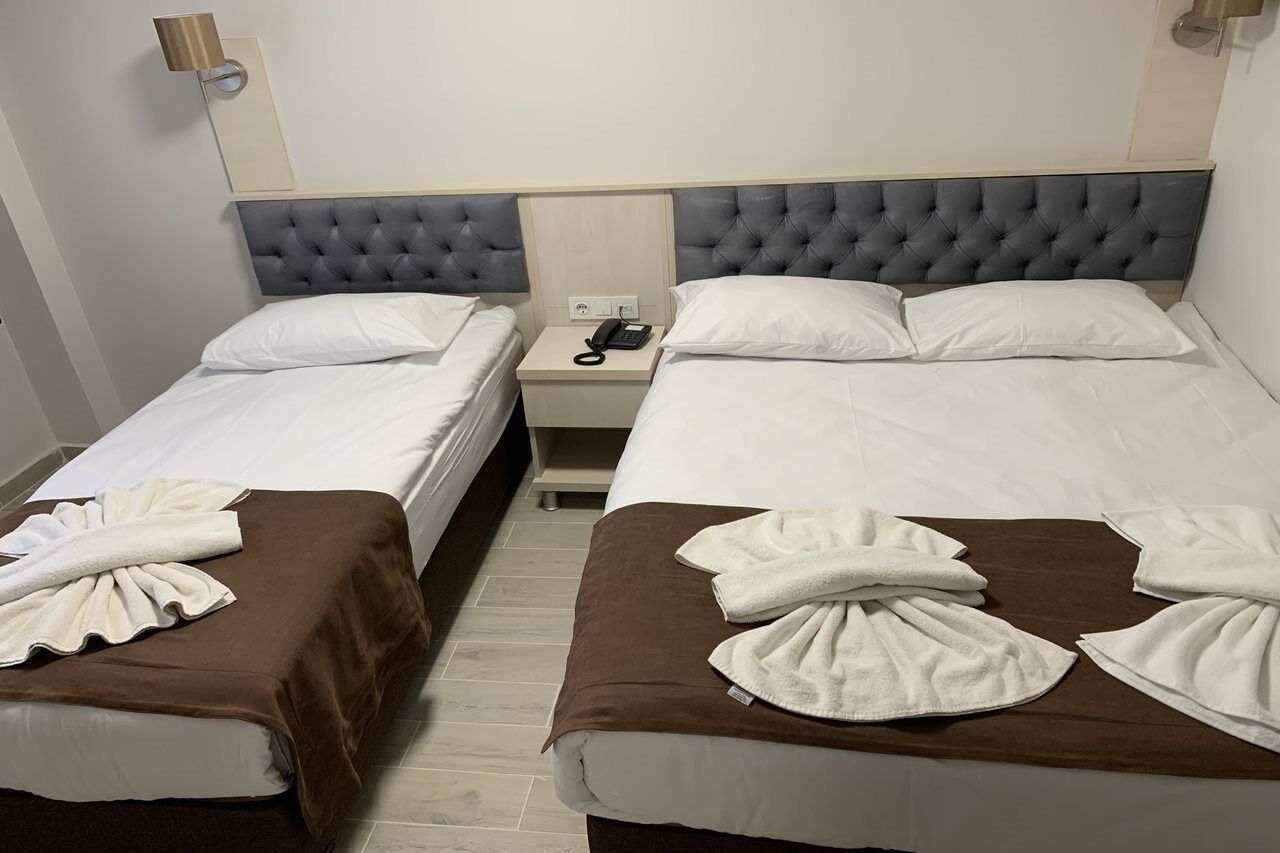 Hotel Sim Old