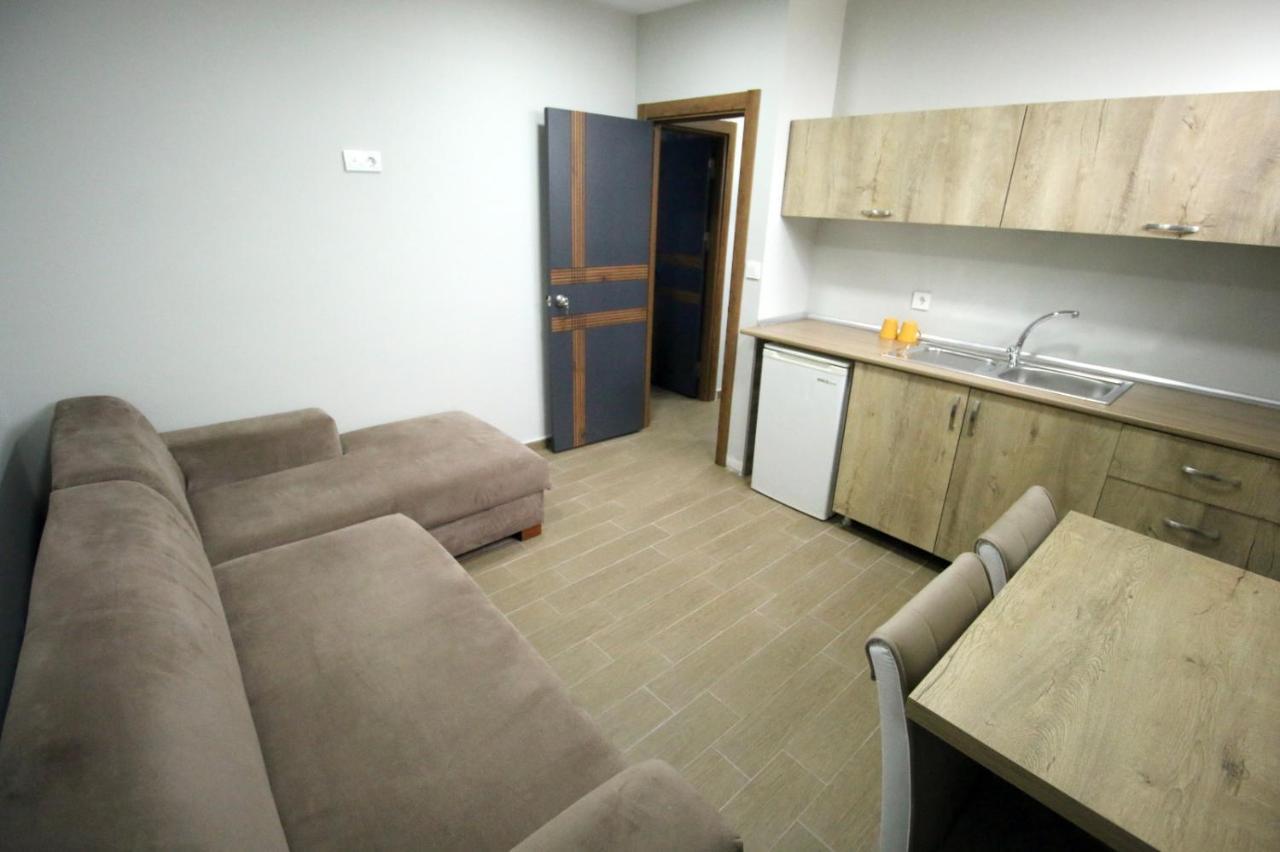 Joi Suites & Hotel 3*