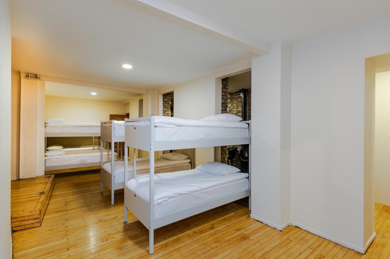 Sanat Taksim Hostel *