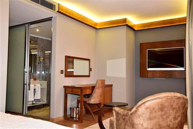 The Elegant Hotel 4*